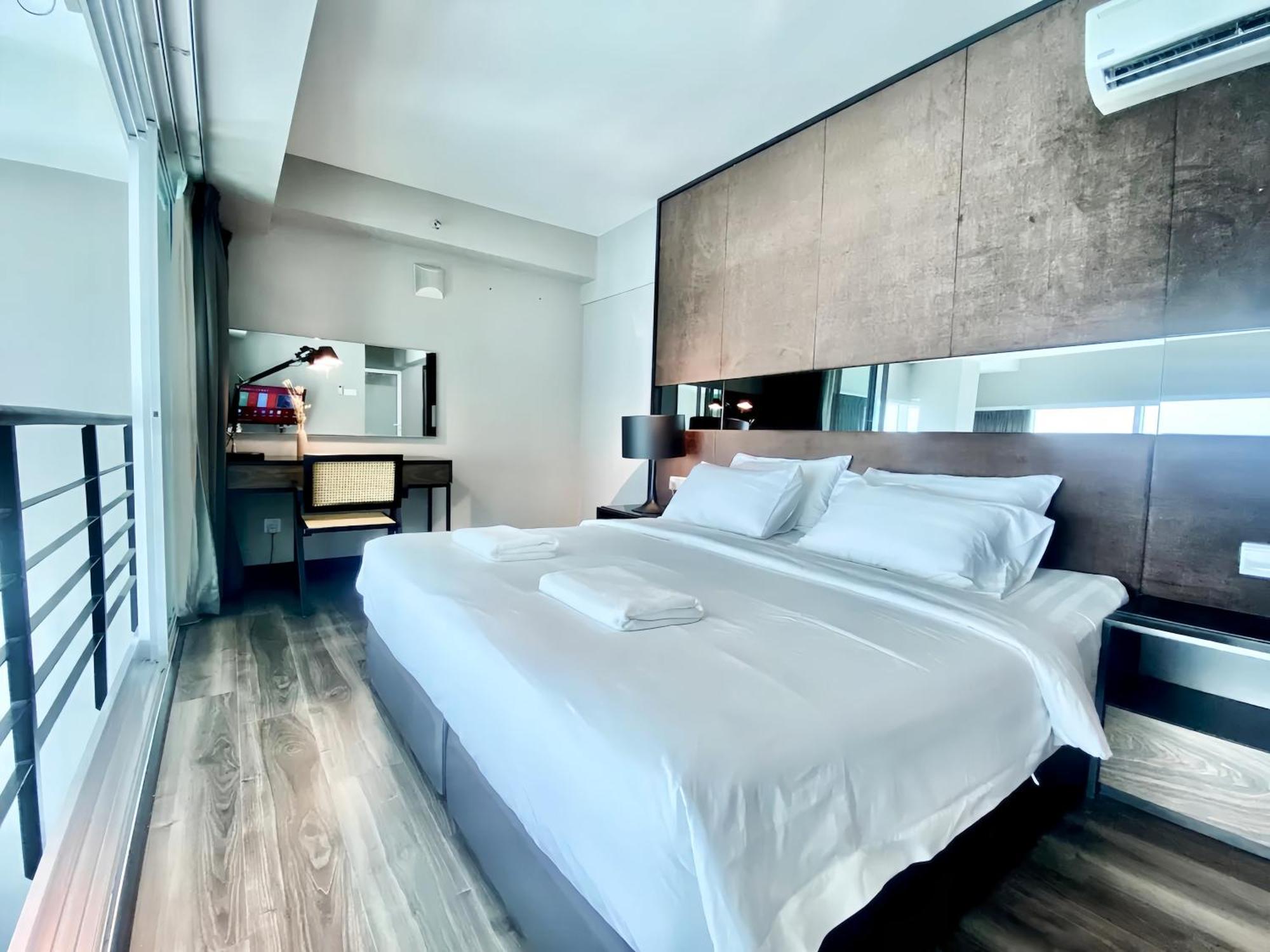 Maritime Seaview Suites Penang Джорджтаун Екстер'єр фото